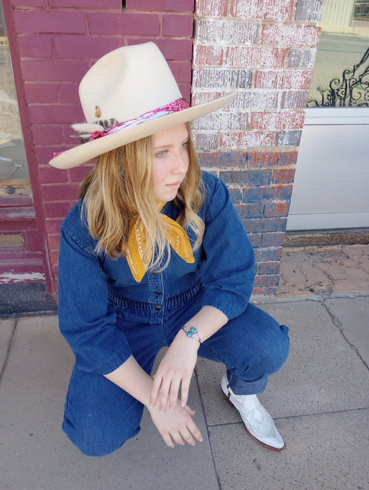 Lack of Color Felt hat with Hatband and Retro Style Horse Head Hat Pin