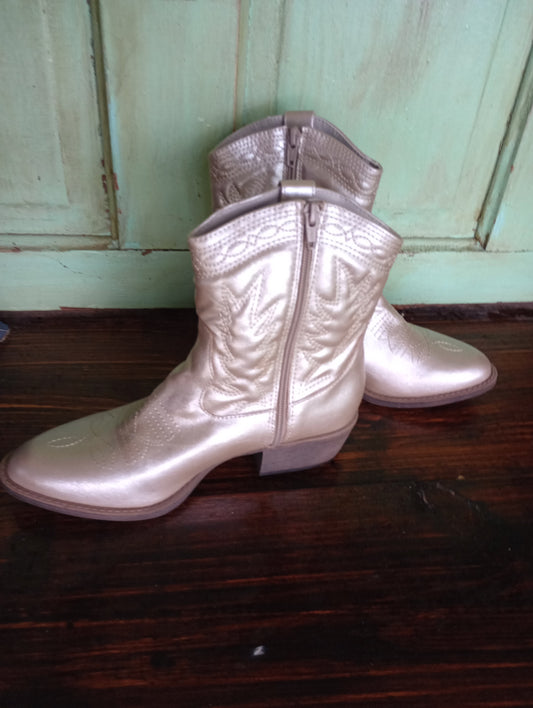 New Matisse Brushed Gold Shirt Boots Sz 8.5