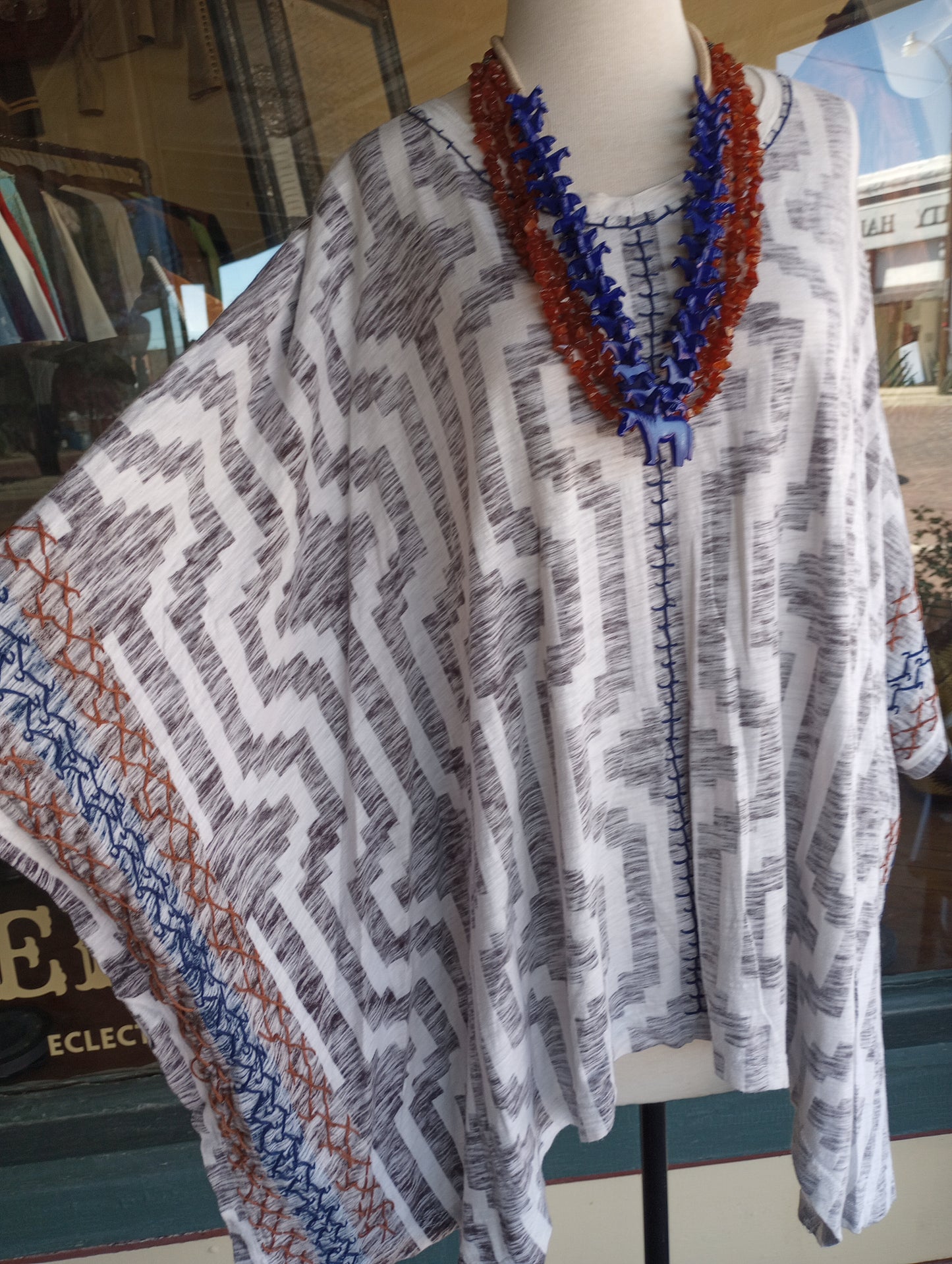 DD Ranchwear embroidered poncho/tunic