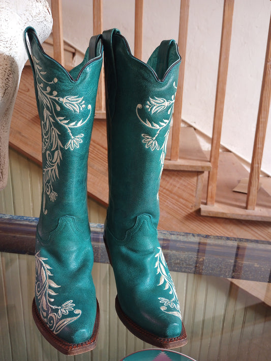 New Corral Woman's Boot Size 7